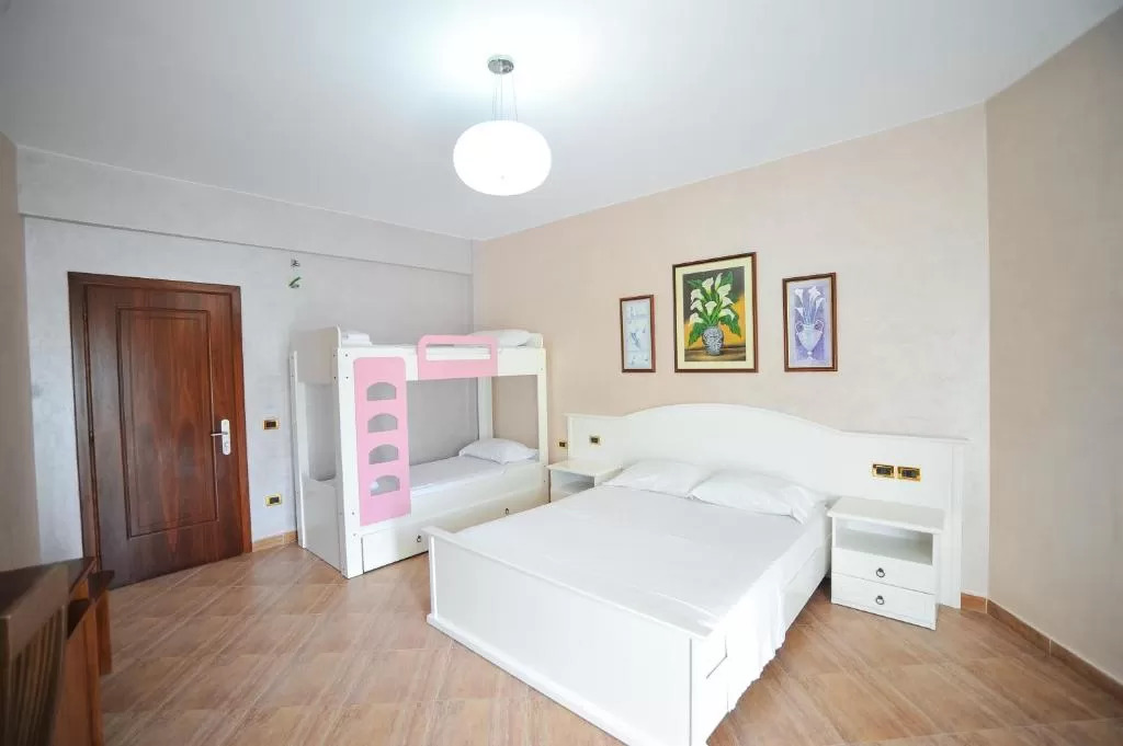 Family room with sea view3.jpg